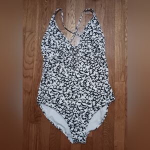 Stylish Black and White One Piece Swimsuit